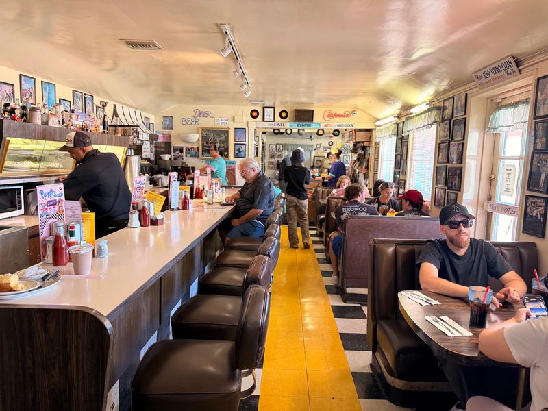 9 Vintage California Diners With Breakfasts So Good They Are A Local Legend - Decor Hint Peggy Sue's 50's Diner, Yermo