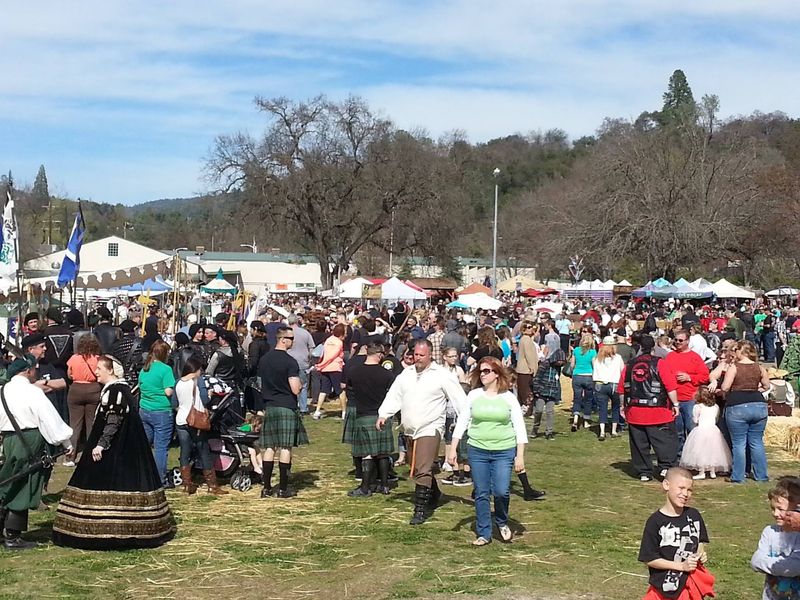 9 California Fall Festivals Worth The Drive Just For The Food - Decor Hint Yosemite Celtic Festival And Highland Games: A Feast Fit For A Clan