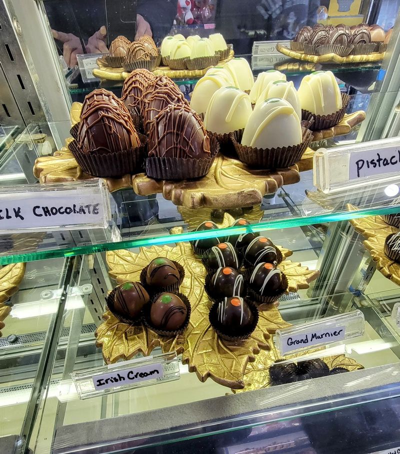 11 Connecticut Candy Shops Packed With Halloween Treats Worth Filling Your Bag With - Decor Hint Mystic Sweets And Ice Cream Shoppe, Mystic