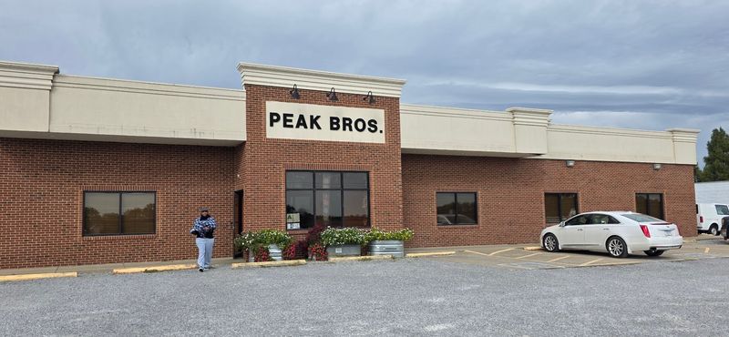 Peak Bros. Bar-B-Que 