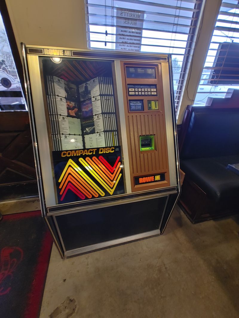 Jukebox Days And Retro Booths