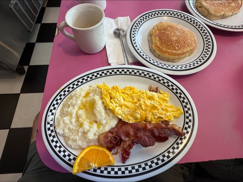 Florida's Oldest Diner Serves Its Famous Milkshake Out Of A 1932 Rail Car - Decor Hint Breakfast All Day And Fried Chicken On Special