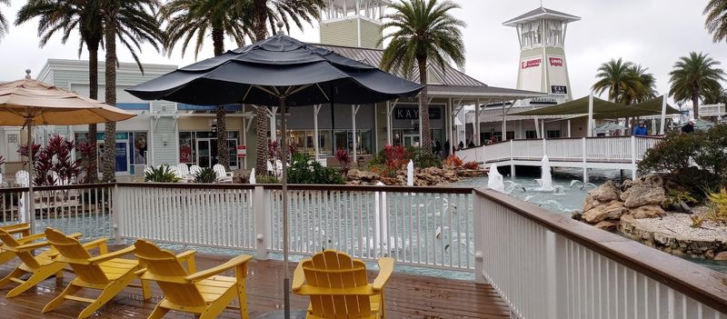 This Florida Outlet Mall Gets Your Steps In While You Hunt Brand-Name Deals, Drink In Hand - Decor Hint Cracker Style With A Key West Wink