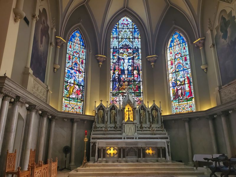 This Kentucky Church Holds A Rare Treasure That Few American Churches Have - Decor Hint A Papal Green Light In 1901