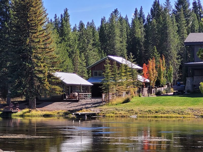 Over 1,000 Miles Of Snowmobile Trails Spread Out From This Small Idaho Mountain Town - Decor Hint A Town That Stretches 33 Miles Down One Highway