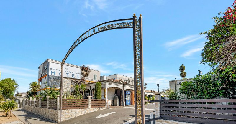 Baker's Quirky Highway Stop