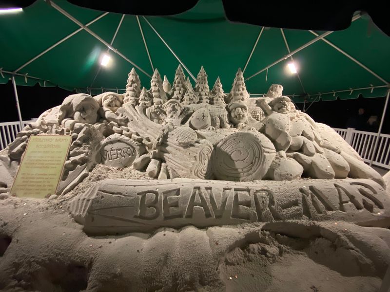 Fifty Tons Of Sand Never Looked So Merry