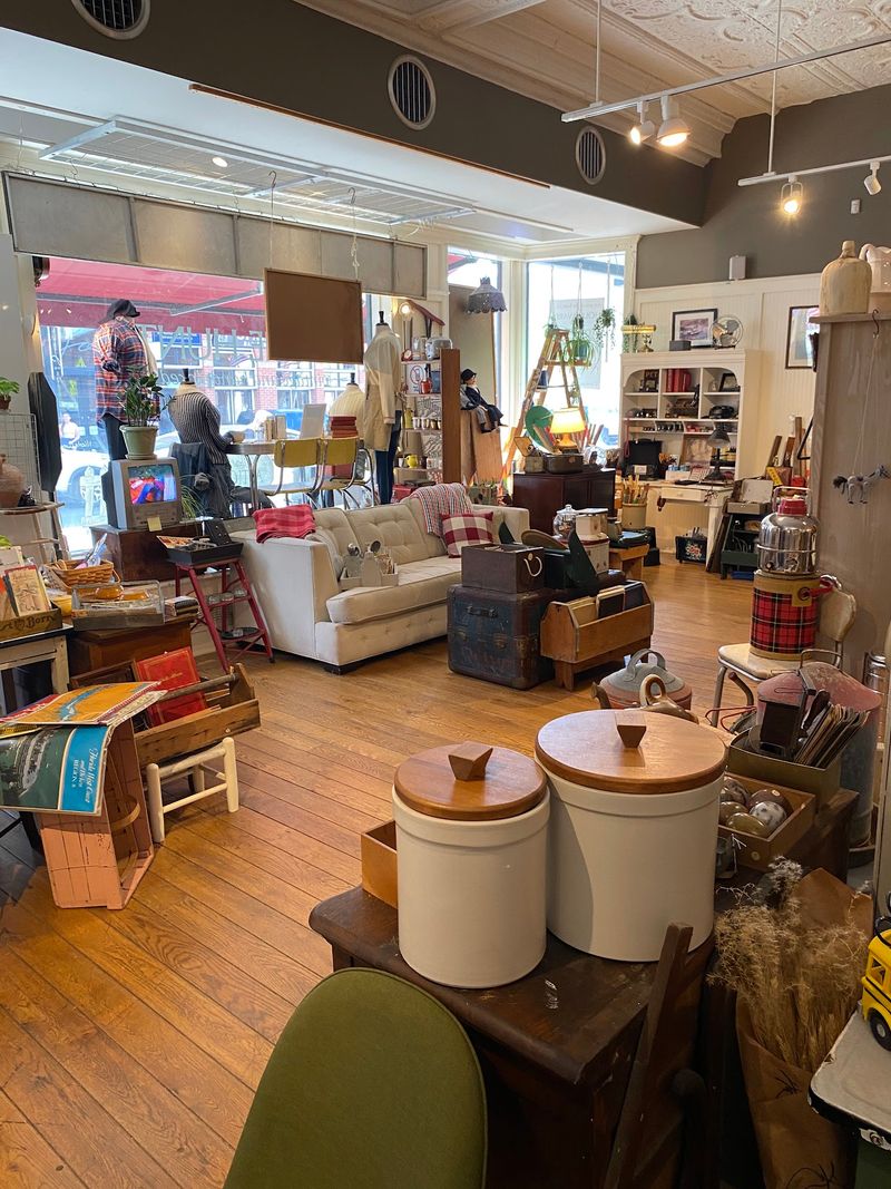 9 Secret Antique Thrift Shops In Connecticut That Most Visitors Miss - Decor Hint The Hunt, New Milford