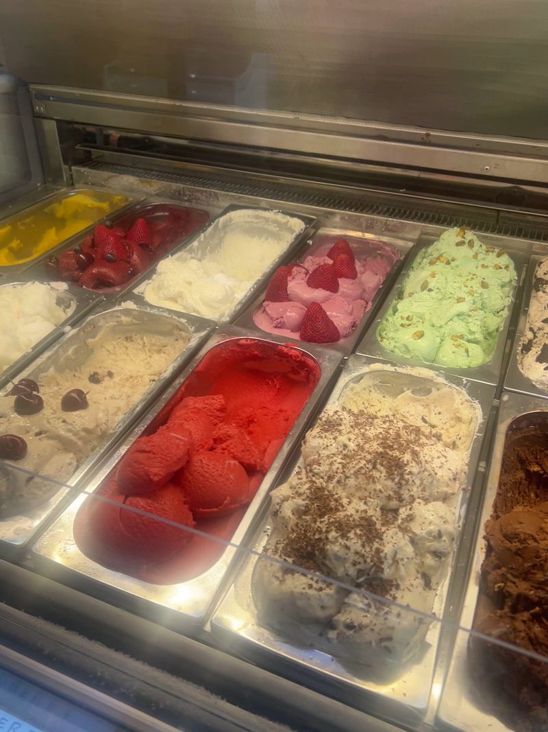 This Georgia Italian Bakery Serves Fresh Bread, Roman-Style Pizza, And Creamy Gelato - Decor Hint Small Space, Big Old-World Market Energy