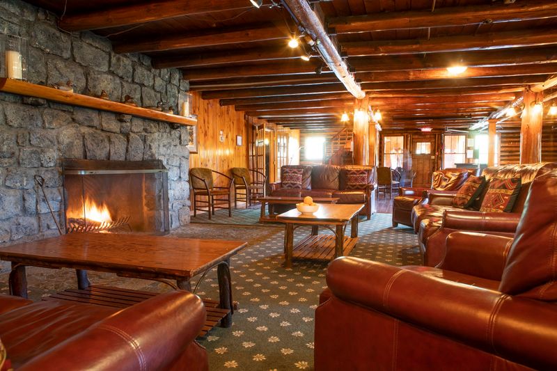 10 Upstate New York Restaurants So Remote They Turn The Drive Into Part Of The Adventure - Decor Hint The Log House Restaurant
