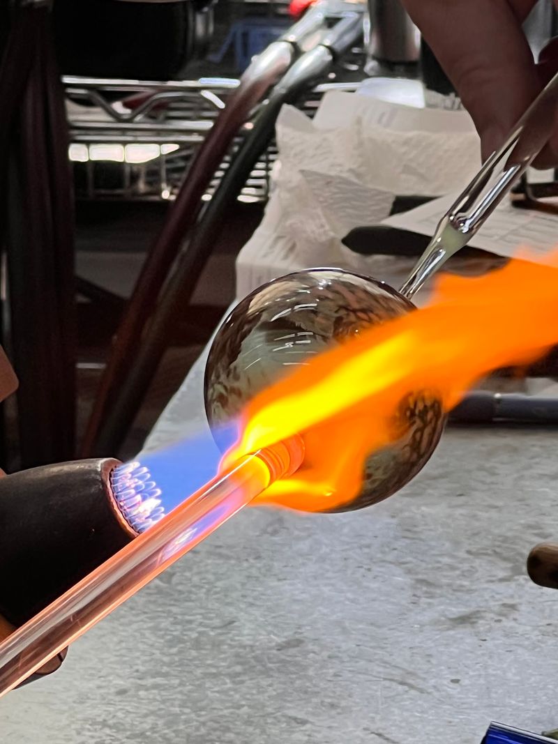 This Kentucky Glass Studio Lets You Walk In And Create Your Own Masterpiece - Decor Hint Smart Tips Before You Grab The Torch
