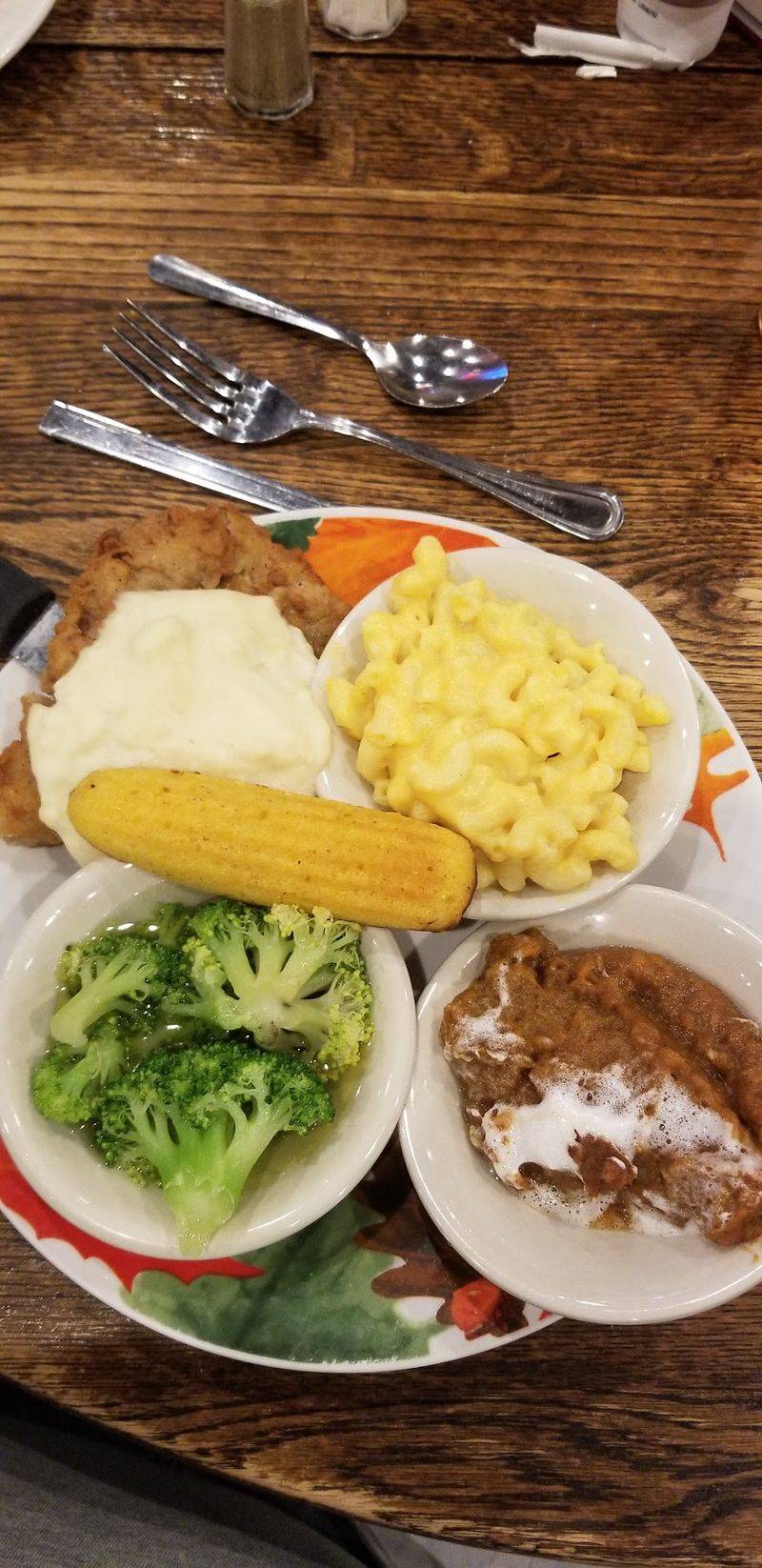 The Kentucky Comfort Food Restaurant Locals Swear By When The Temperature Takes A Dip - Decor Hint Vegetables That Steal The Whole Show
