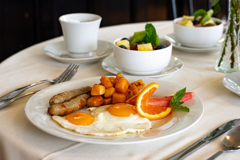 Breakfast Here Is Worth Setting An Alarm For