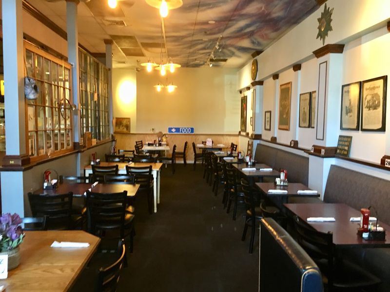 Lunch Here Rarely Feels Small