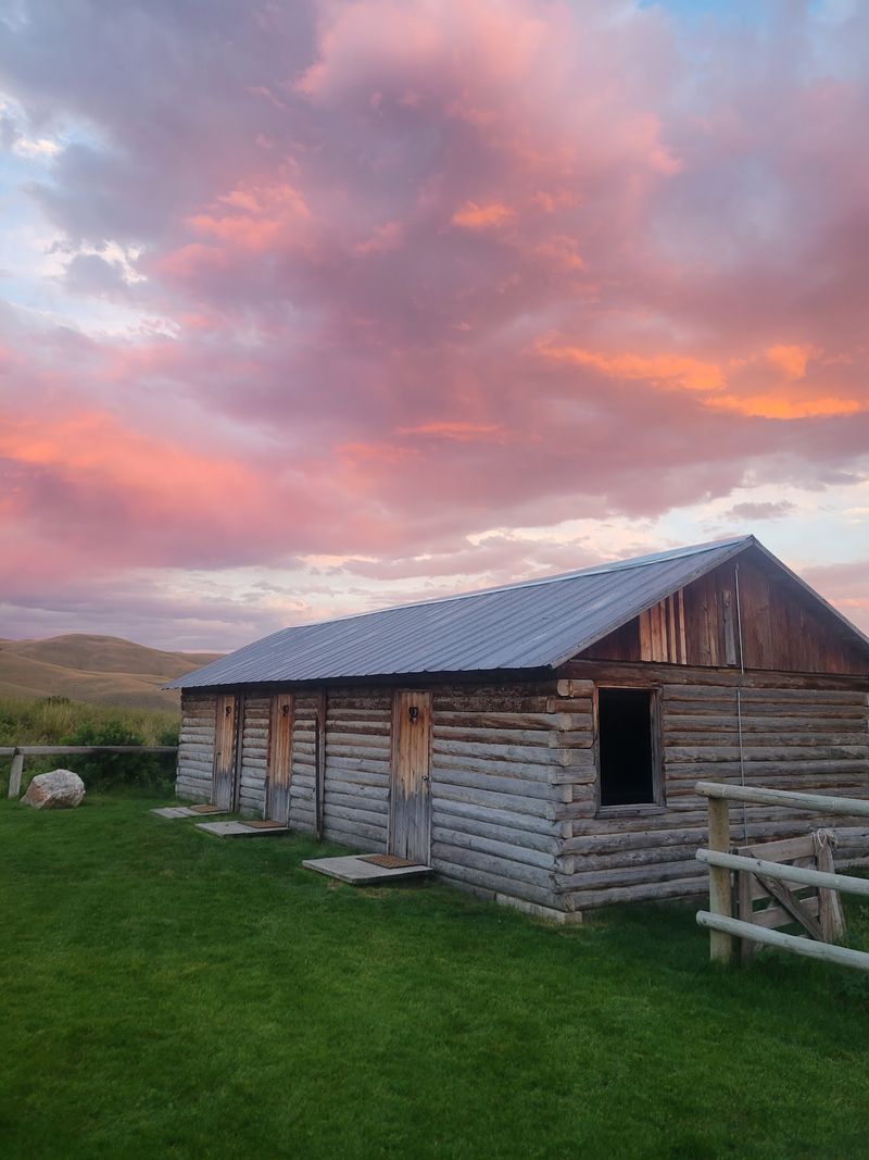 This Idaho Ranch Pairs A Fast Ride Herding About 40 Horses With A Homemade Treat Waiting Afterward - Decor Hint Cabins Built From Pieces Of Old Idaho
