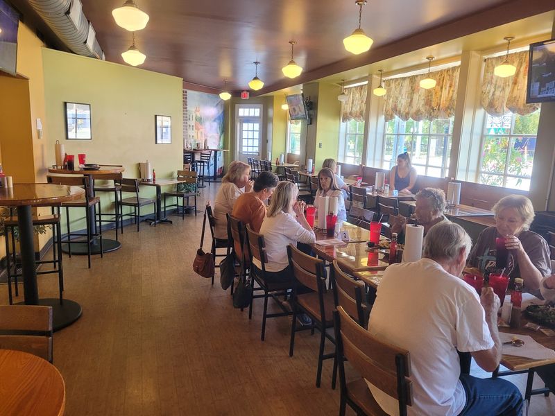10 Kentucky Pizza Shops Worth The Drive For A Hot Slice This Fall - Decor Hint Papa Leno's
