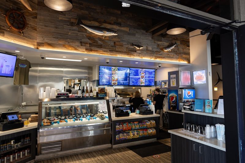 Pelly's Fish Market & Cafe, Carlsbad