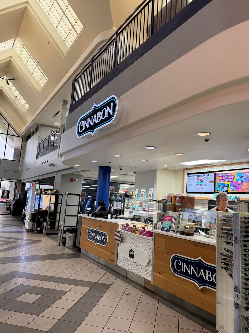 Cinnamon Rolls And Fresh Scoops For The Sweet Tooth Crowd