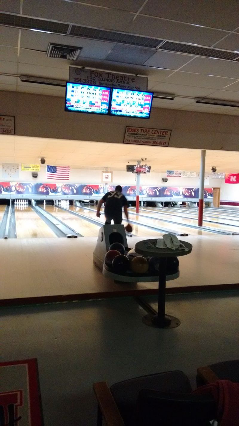 This Small-Town Nebraska Bowling Alley Is The Only Place To Roll A Strike For Miles - Decor Hint A Soundtrack Worth Bowling To