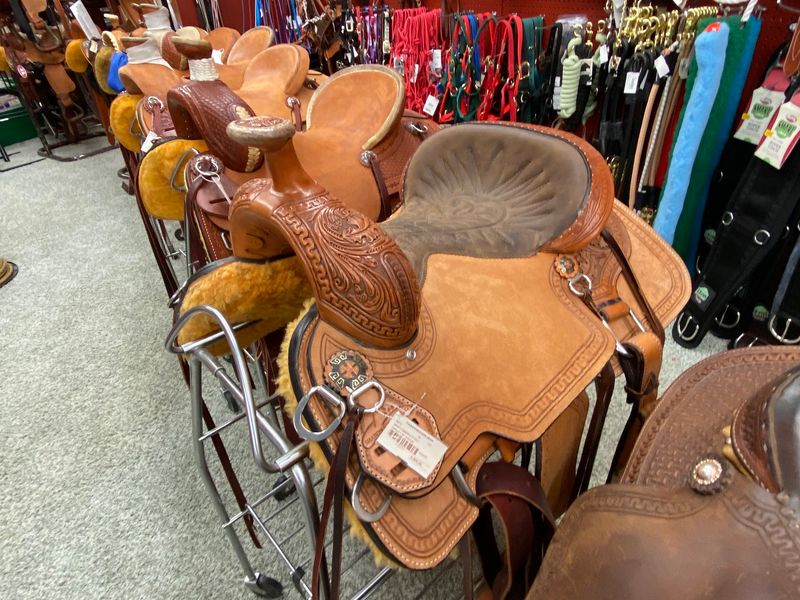 This Nebraska Western Store Stocks Saddles And Top-Line Tack Worth Detouring Off The Interstate For - Decor Hint Why Your Route Might Need A Valentine Bend