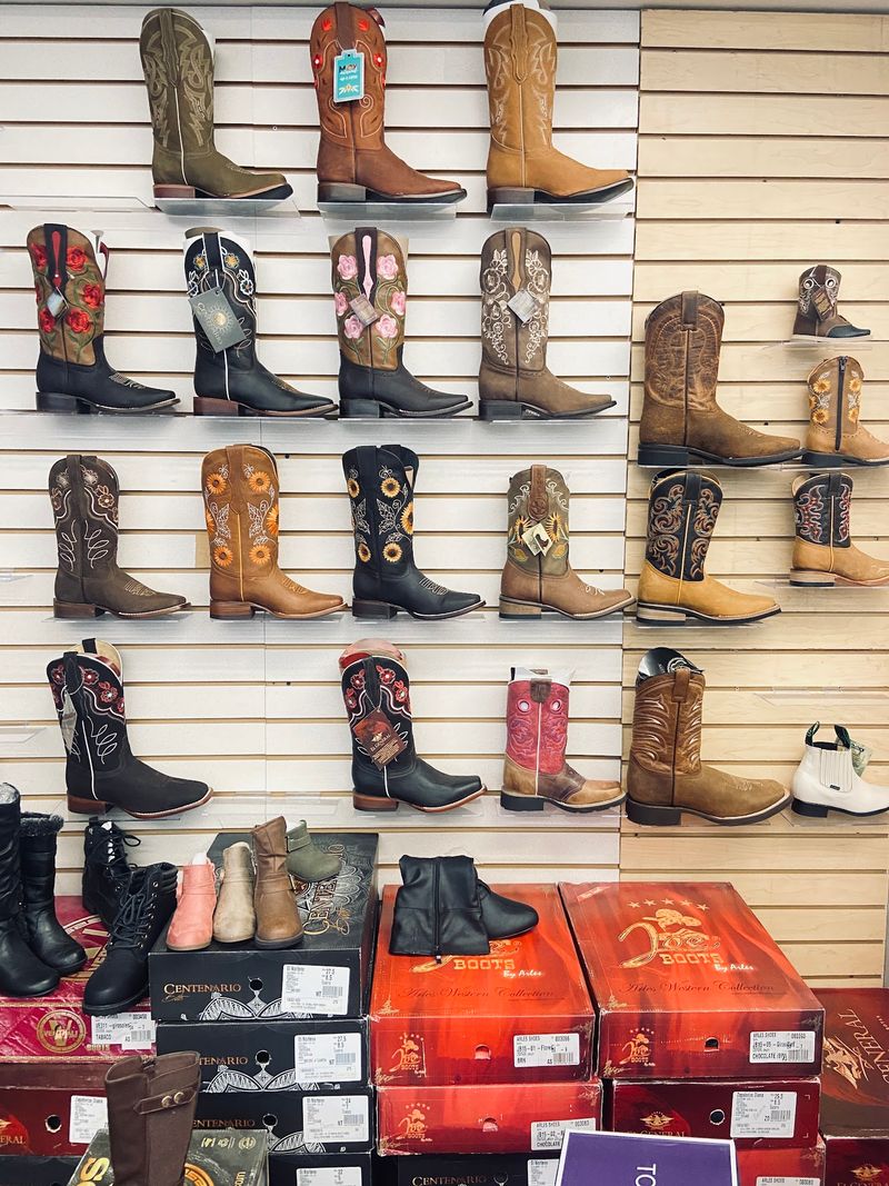 This Idaho Indoor Swap Meet Fills Its Booths With Toys, Mexican Goods And Used Finds At Fair Prices - Decor Hint Why This Swap Meet Earns A Spot On Your Magic Valley Errand List