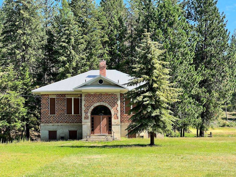 National Register: Settlement School In Priest River