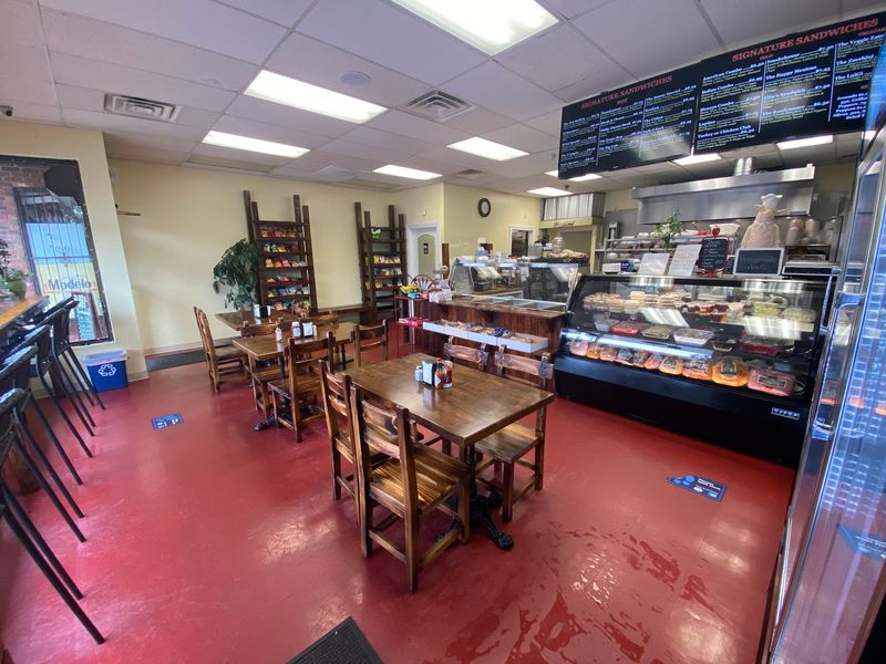 This Connecticut Deli Turned An Empanada Into A Taco And The Internet Went Wild For It - Decor Hint Curiosity Alone Is Reason Enough To Look Twice
