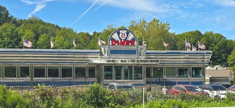 Blue Colony Diner, Newtown