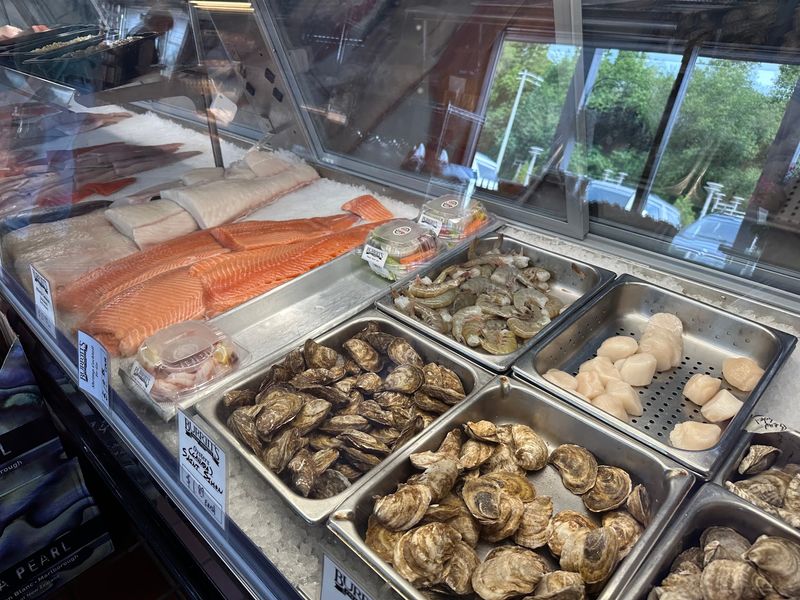 10 Michigan Spots For Fresh Smoked Fish That Locals Treat Like A Tradition - Decor Hint Burritt's Fresh Markets, Traverse City