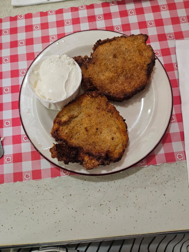 Once You Try The Chicken Corn Soup At This Pennsylvania Diner, Canned Soup Is Over For You - Decor Hint Bleenies Are The Skook Staple Worth Sharing