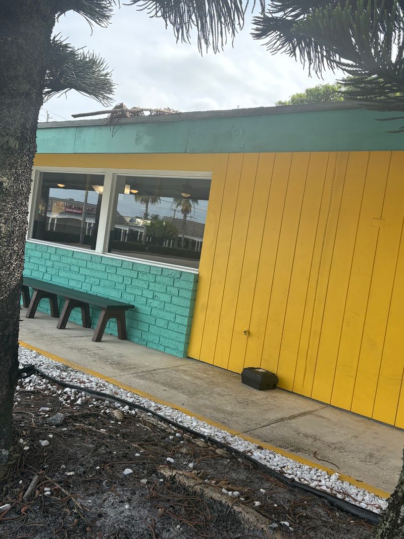 Prime Rib Gets Carved Thick Under A Heat Lamp At This Florida Buffet Every Single Night - Decor Hint A Plain Little Spot On US-1 With A Big Reputation