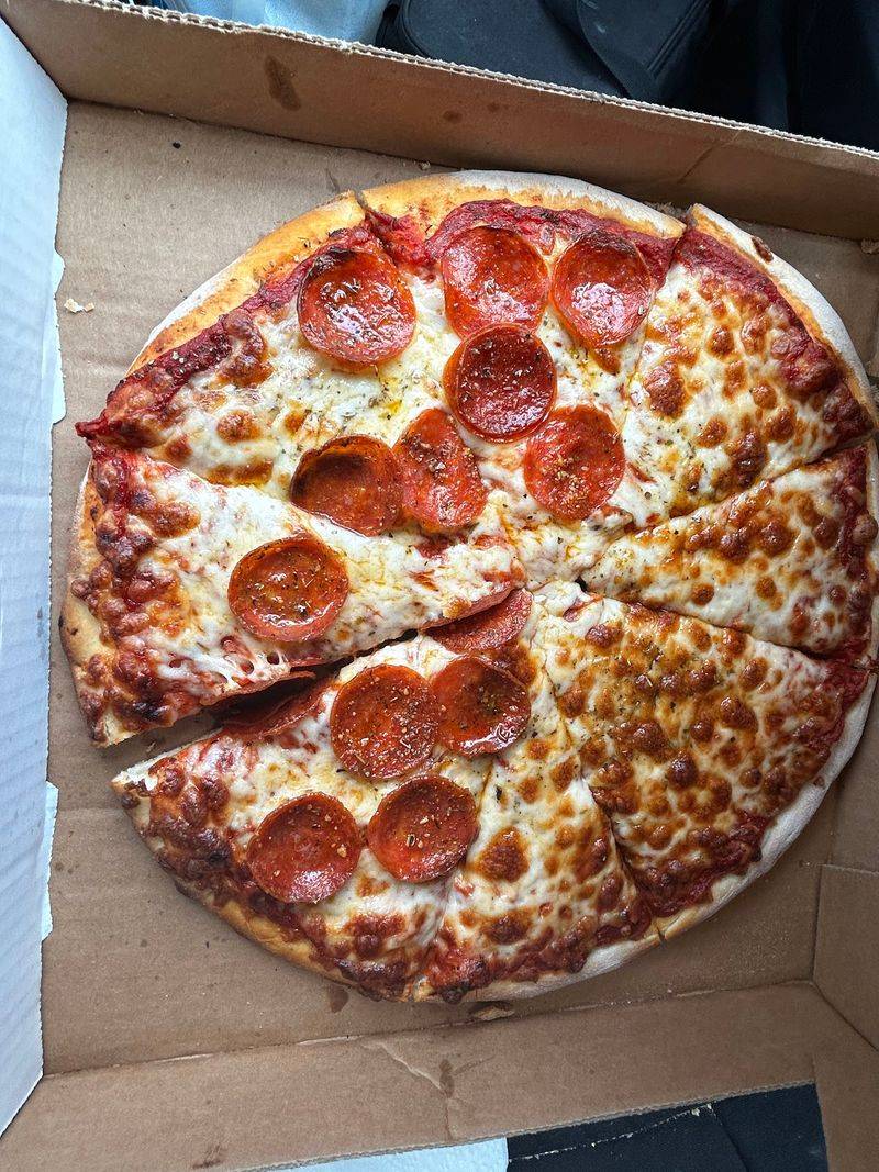 Iolis' Pizzeria, Carmel