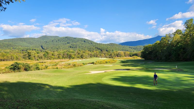 This Small Georgia Mountain Town Has A Golf Resort Surrounded By Stunning Scenery - Decor Hint Spa Time Inspired By Cherokee Traditions