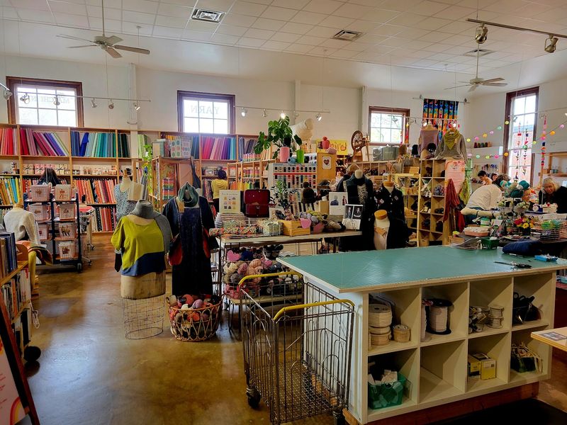 10 Ohio Fabric And Quilt Shops Worth Finding When You Need Somewhere New To Browse - Decor Hint Sew To Speak, Worthington