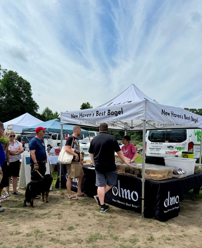 This Connecticut Farmers Market Was Just Named One Of The 11 Best In America - Decor Hint Parking Fills Up Faster Than The Bread Table