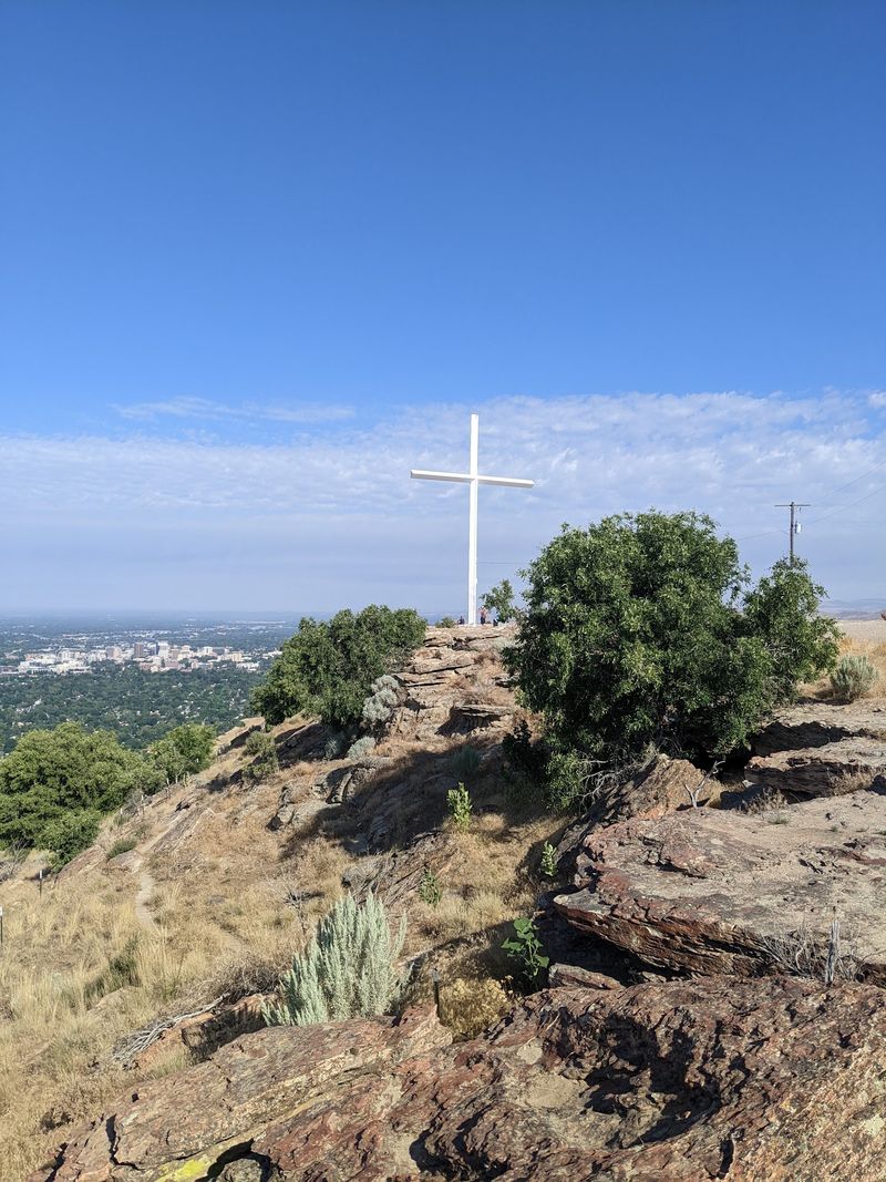 Rattlesnakes Head Into Idaho Rock Dens As Nights Cool, So Hikers Watch Sunny Ledges This Month - Decor Hint Table Rock