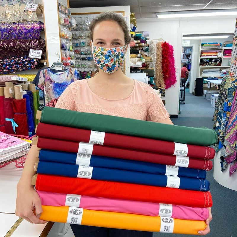 Sewists Can Browse Aisles Of Fabric At This Maitland, Florida Fabric Superstore - Decor Hint Roots Running Back Decades