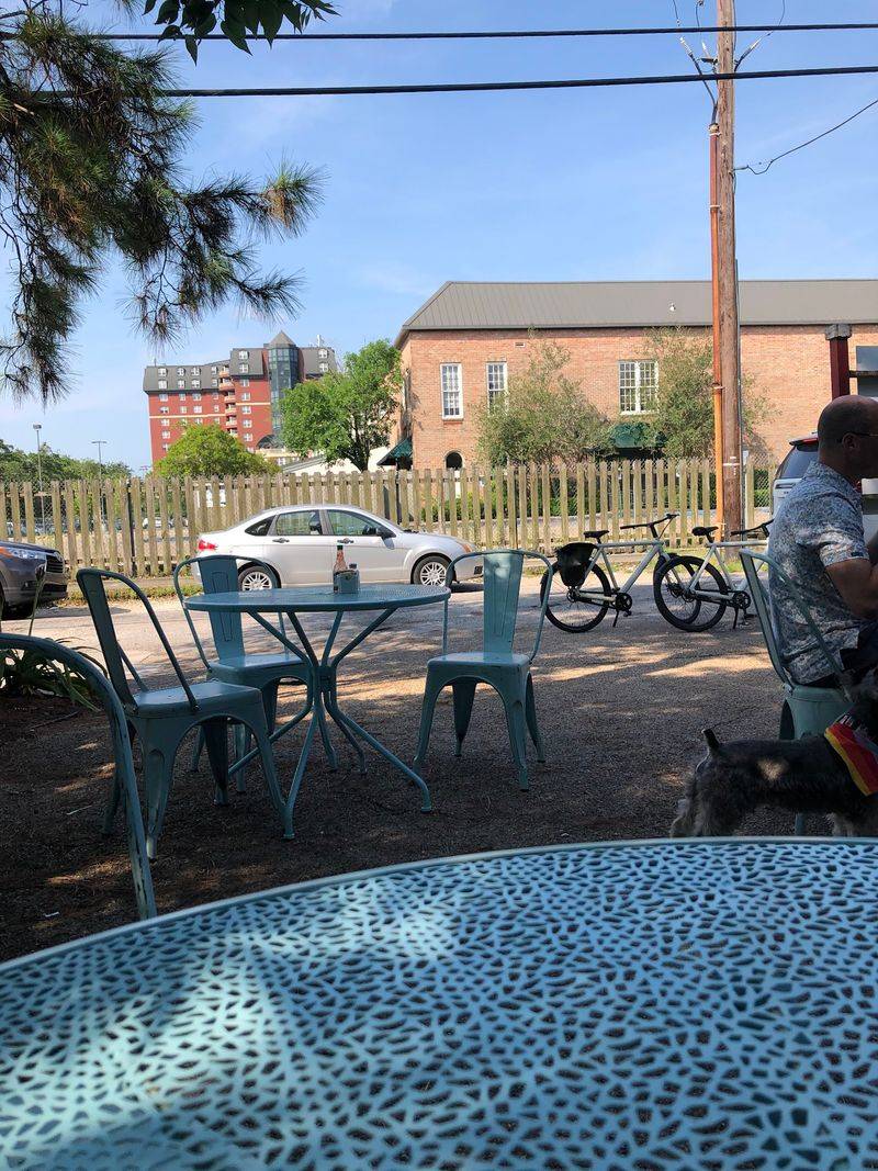 10 Secret Breakfast Spots In New Orleans, Louisiana That Most Visitors Overlook - Decor Hint Tartine