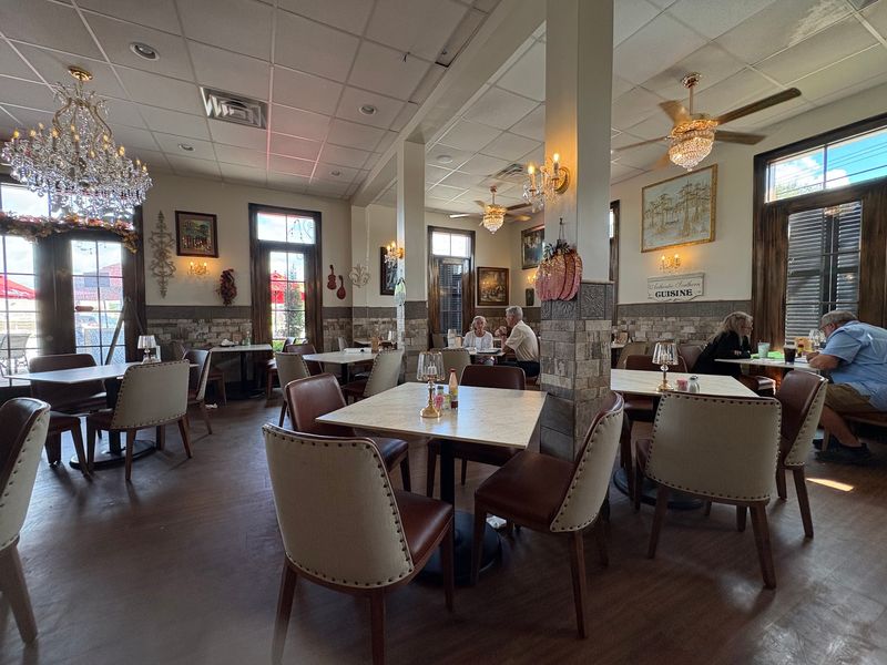 Nina P's Cafe
