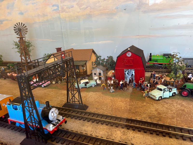 Model Trains and Exhibits on Wheels