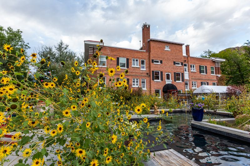 8 Idaho Hot Springs Lodges Where You Sleep Steps From Your Soak All Winter - Decor Hint Lava Hot Springs Inn & Spa