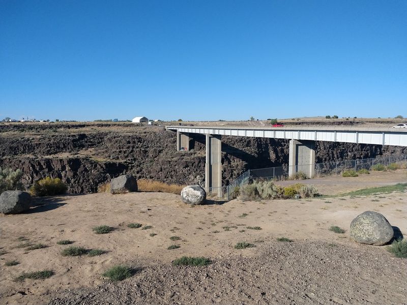 What To Know Before You Pull Off The Highway