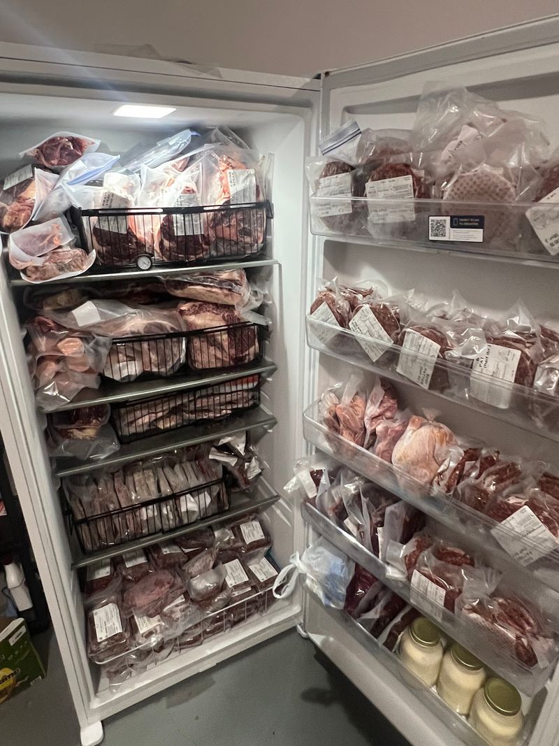 These 10 Kentucky Farms Raise Their Own Beef And Let You Take It Straight Home To Your Table - Decor Hint Elk Hollow Farms Market & Bakery