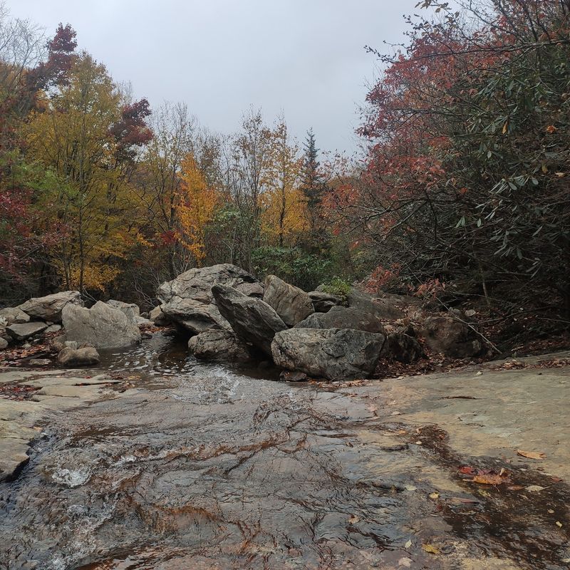 This Short North Carolina Hike Leads To Breathtaking Fall Scenery And Two Stunning Waterfalls - Decor Hint Arrive Early Because Fall Weekends Can Fill This Tiny Parking Area Fast