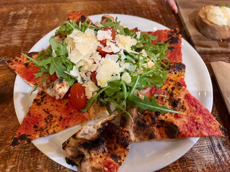 ZENELI Pizzeria e Cucina Napoletana