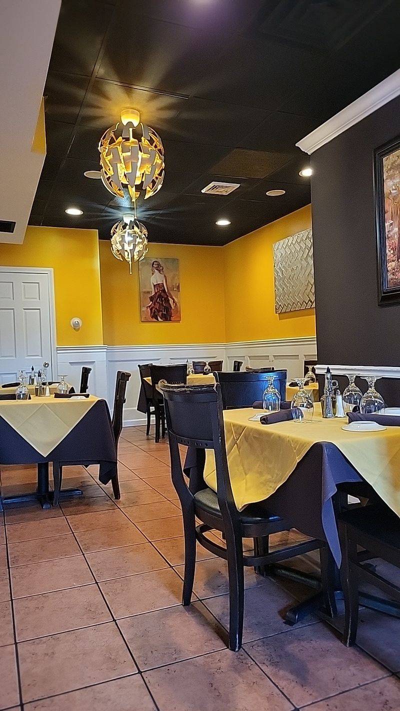 These 11 Secret Italian Restaurants In Connecticut That Locals Swear Are Perfect For Fall Evenings - Decor Hint Paolo Ristorante, Woodbridge