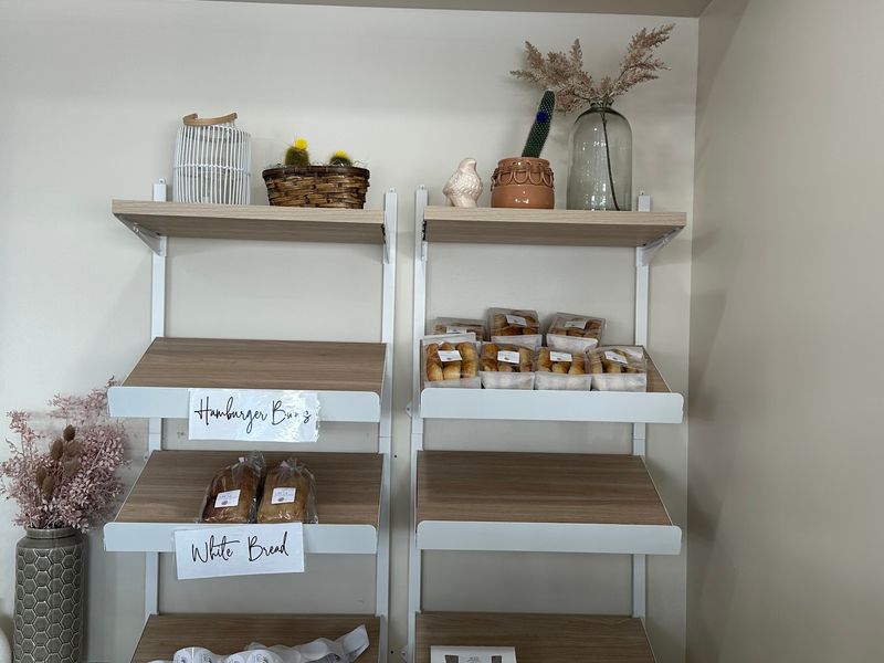 This Nebraska Bakery Is Completely Gluten-Free So Every Cinnamon Roll And Slice Of Sourdough Is Safe - Decor Hint Fried Chicken Sandwiches and Breakfast Pizza
