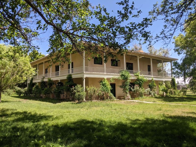 Los Luceros Hacienda, Alcalde