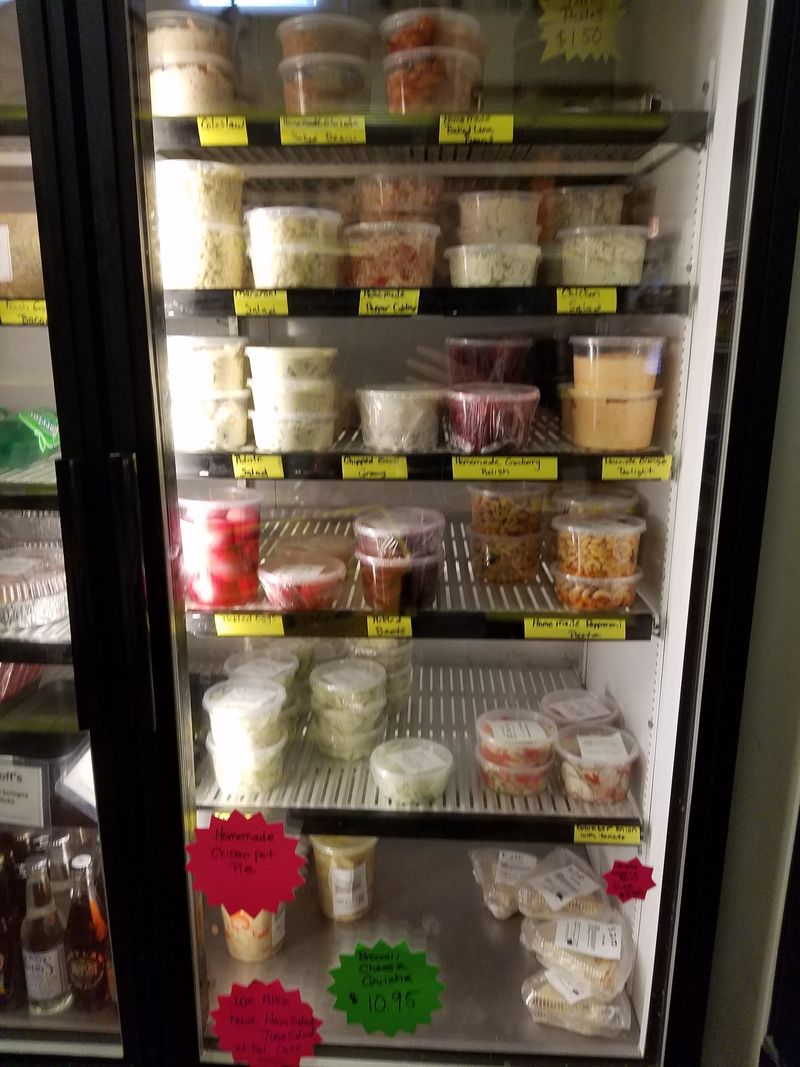 At This Amish-Style Store In Florida, You Leave With Shoofly Pie, Whoopie Pies, And Made-To-Order Deli Sandwiches - Decor Hint Homemade Salads Worth The Container