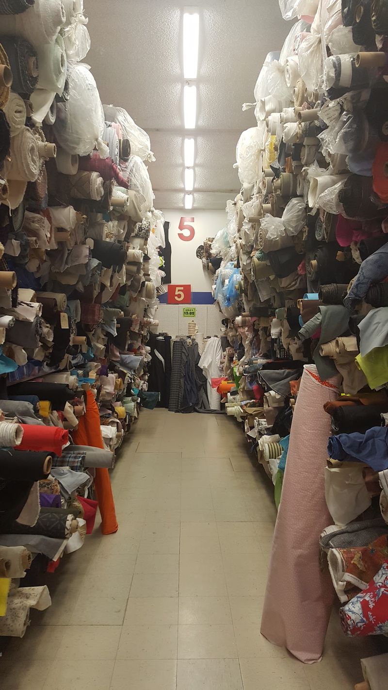 This 18,000 Square Feet California Fabric Warehouse Is A Hidden Paradise For Bargain Hunters And DIY Enthusiasts - Decor Hint Your Tired Couch Is About To Get Jealous